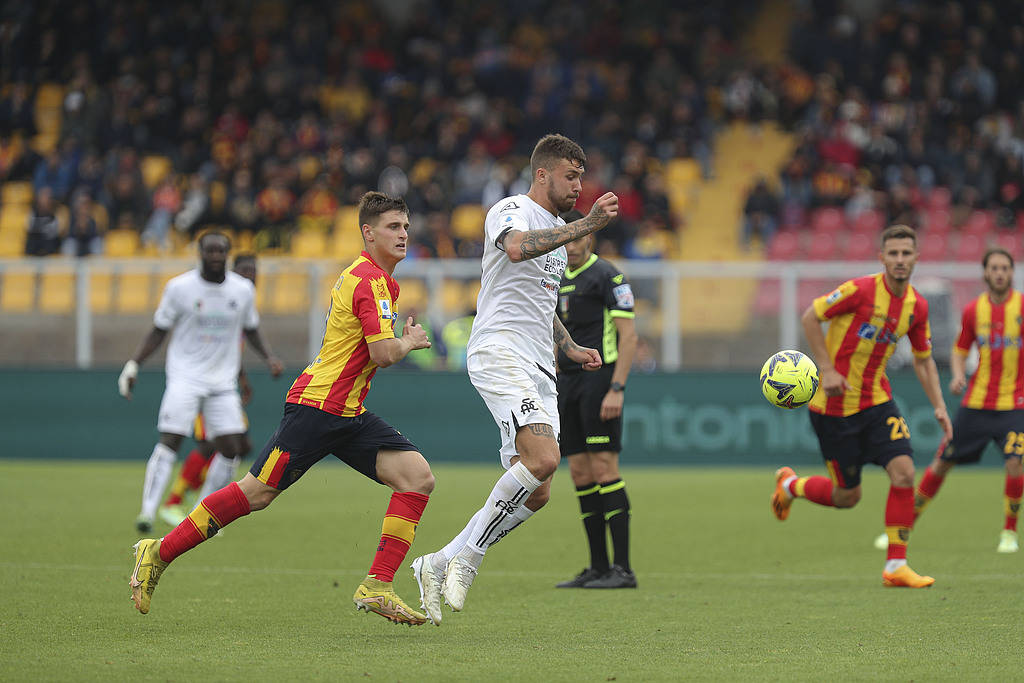 莱切斯特城主场大胜伯恩茅斯,扩大领先优势的简单介绍 莱切斯特城主场大胜伯恩茅斯,扩大领先优势的简单介绍