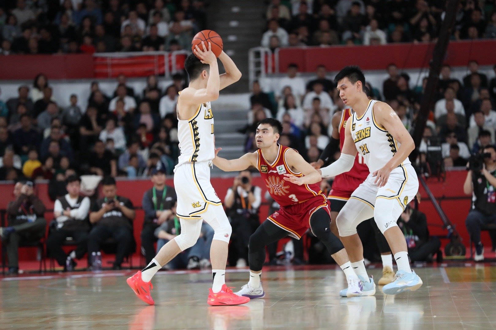 山西汾酒队主场大胜,保持不败记录 山西汾酒队主场大胜,保持不败记录