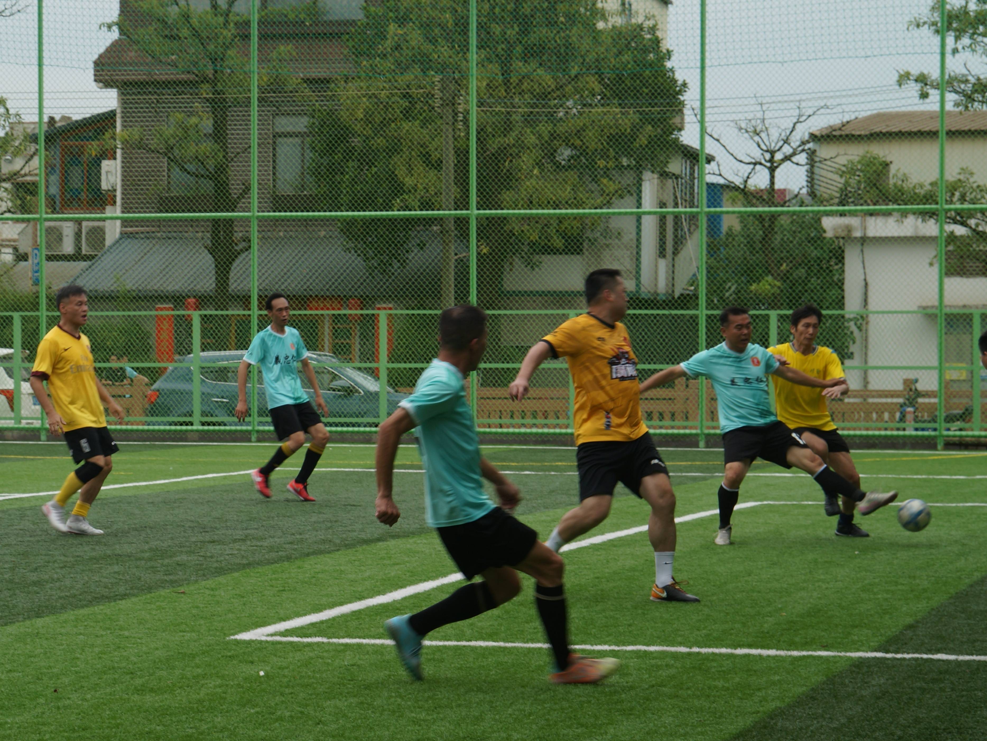 关于精彩足球比赛揭晓:谁将称霸赛场?的信息 关于精彩足球比赛揭晓:谁将称霸赛场?的信息