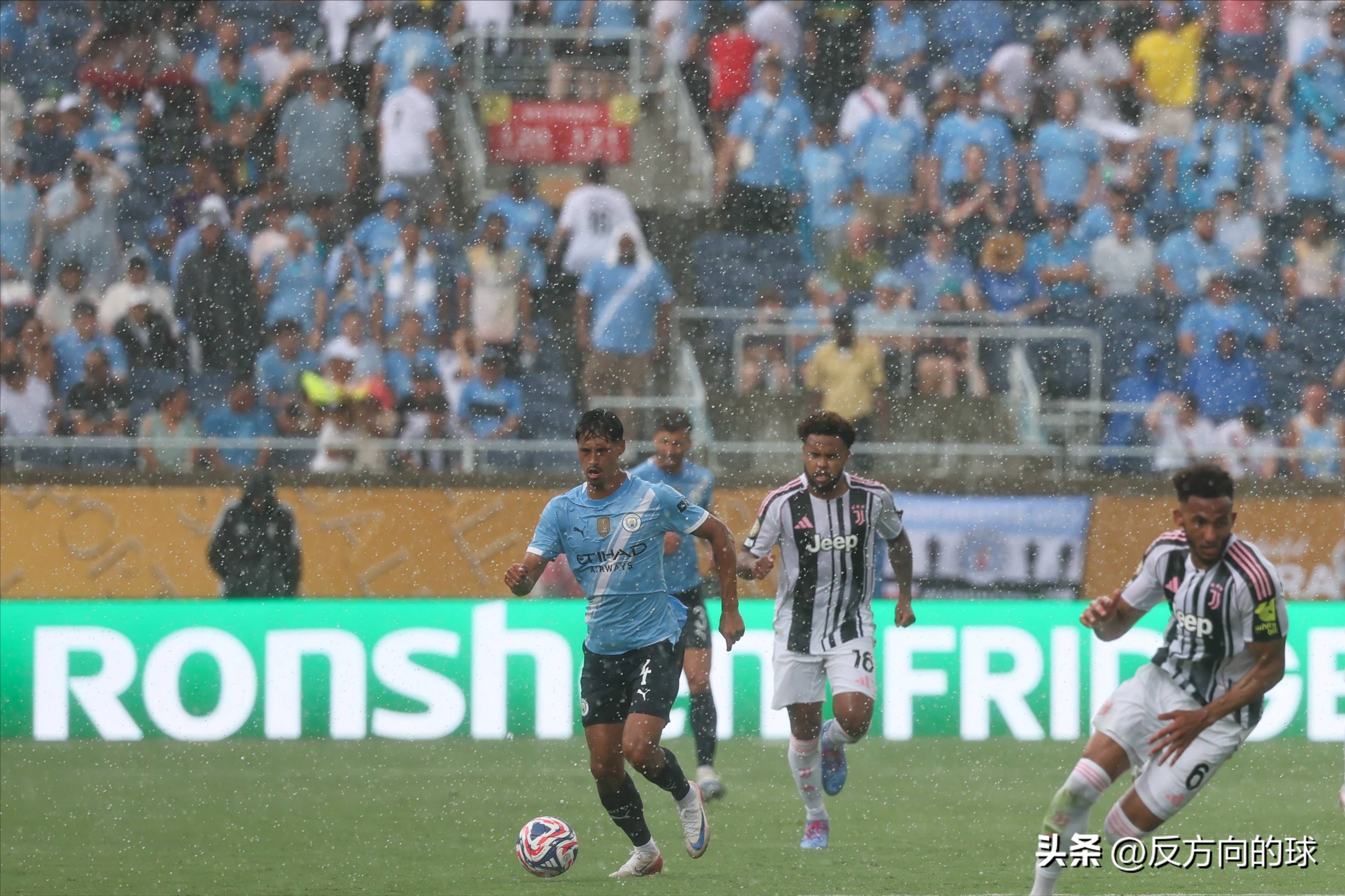 曼城豪取客场三分,实力不容小觑 曼城豪取客场三分,实力不容小觑