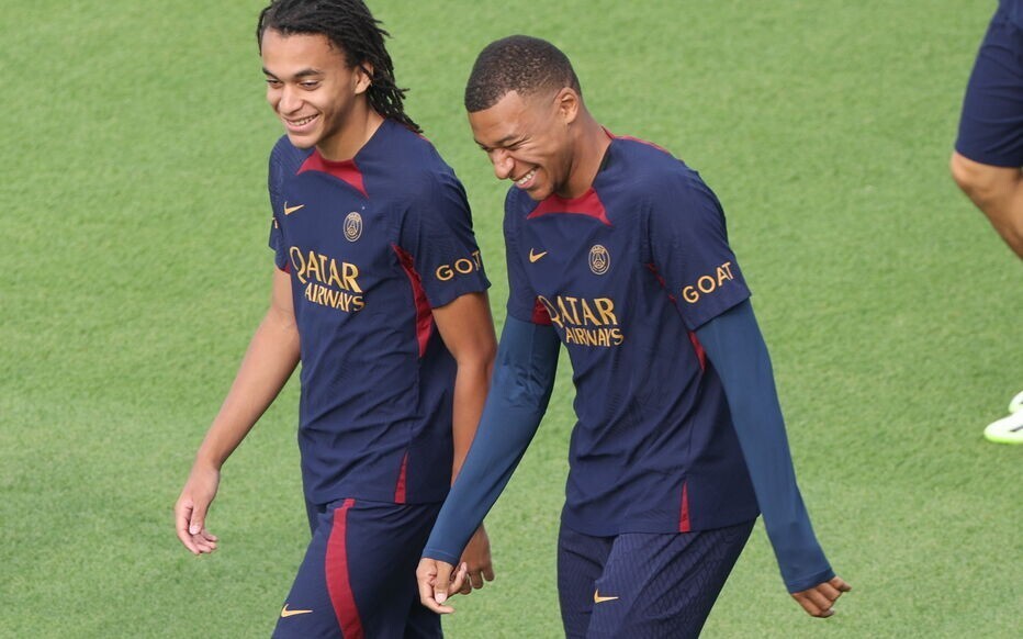 巴黎人客场大胜克雷泰,姆巴佩雷纳尔多双星闪耀 巴黎人客场大胜克雷泰,姆巴佩雷纳尔多双星闪耀