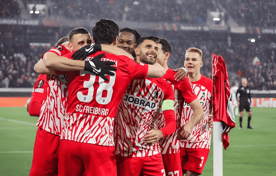 关于弗赖堡主场胜出,继续保持领先的信息 关于弗赖堡主场胜出,继续保持领先的信息