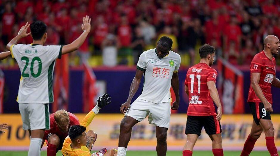 上海绿地申花大胜，球队士气高涨的简单介绍