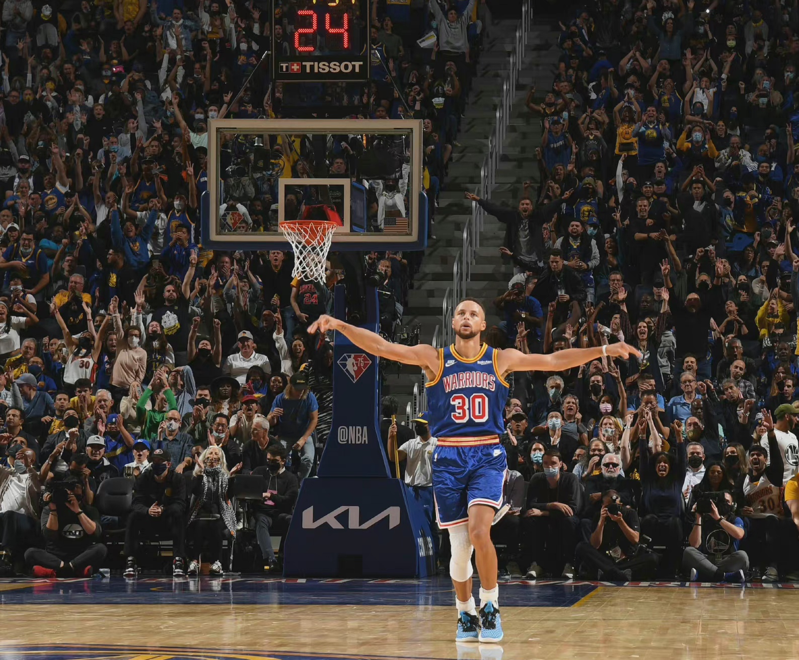 包含甘冈客场逆转,取得重要三分的词条 包含甘冈客场逆转,取得重要三分的词条