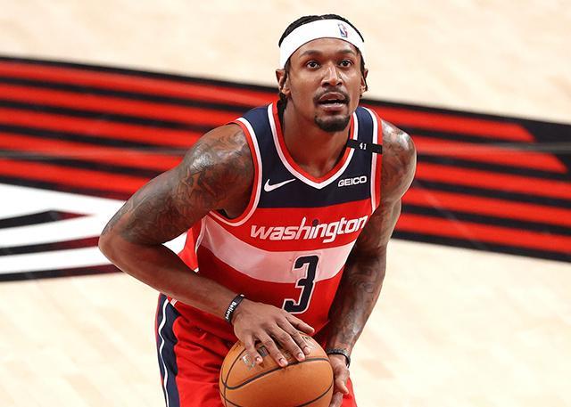 里昂中场身体不适,错失绝佳得分机会的简单介绍 里昂中场身体不适,错失绝佳得分机会的简单介绍